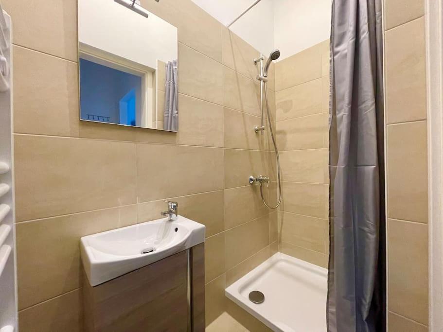 Apartament 15 Min To Center - Free Parking - Sunny & Quiet Wiedeń Zewnętrze zdjęcie