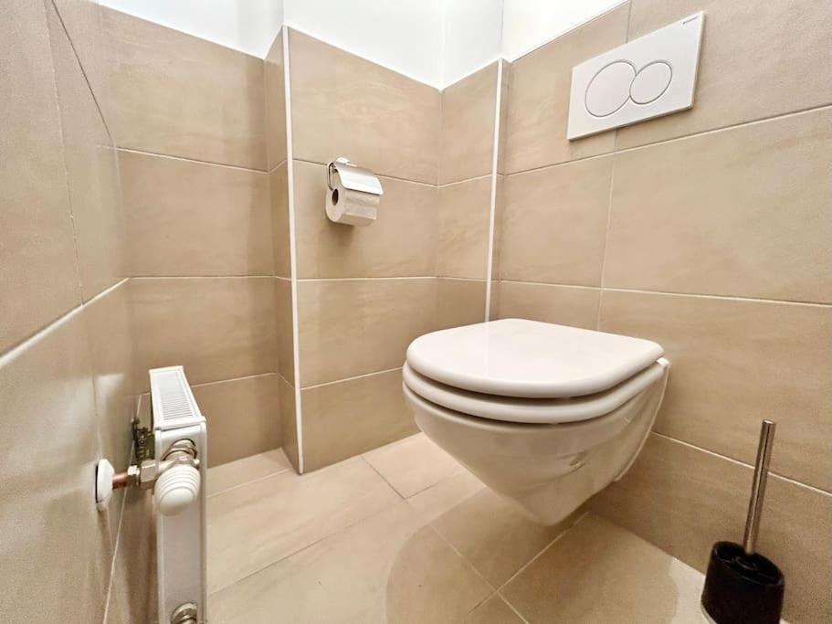 Apartament 15 Min To Center - Free Parking - Sunny & Quiet Wiedeń Zewnętrze zdjęcie